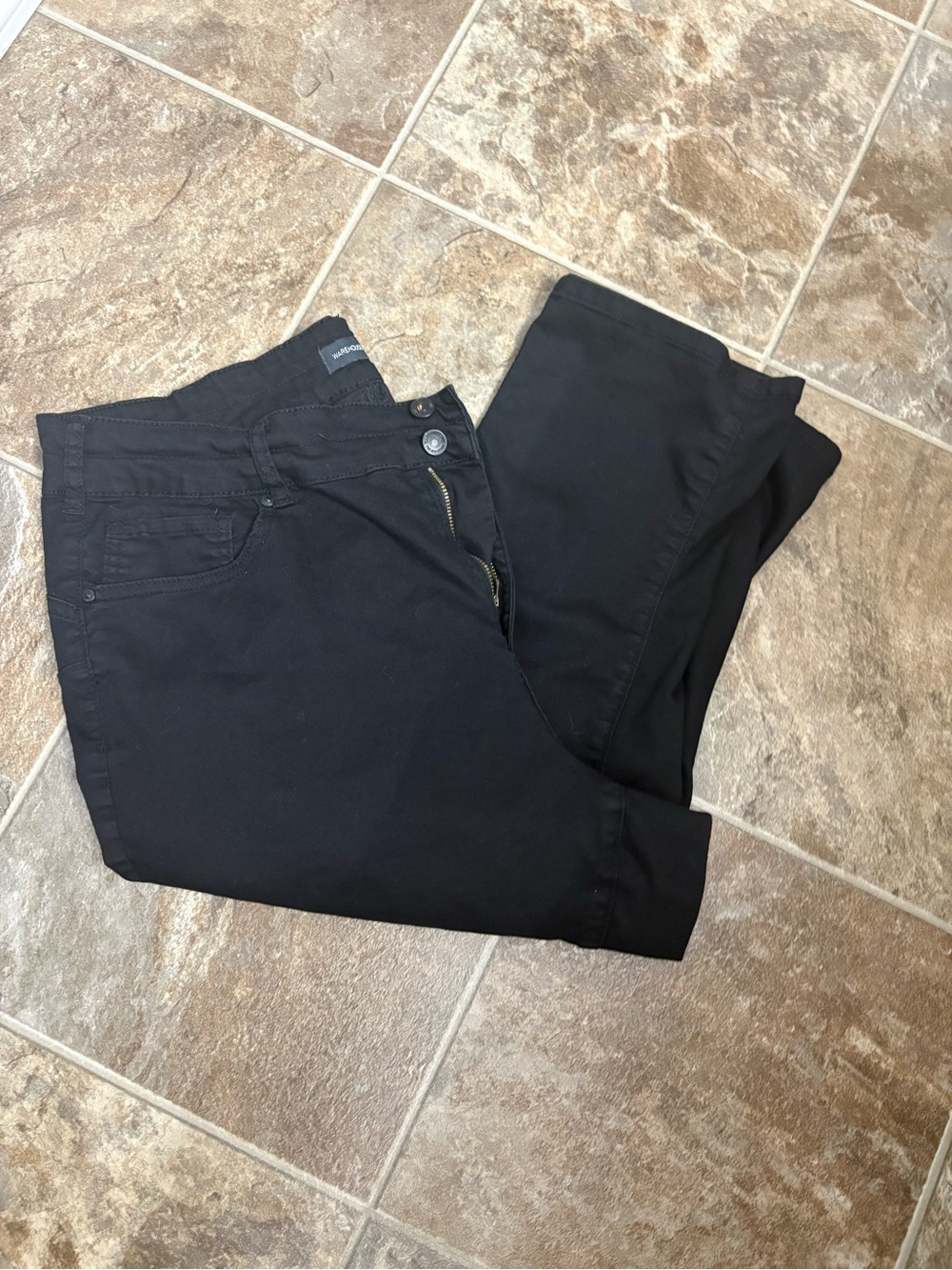 Black Slim Women's Capris - Stretch Mid-Rise